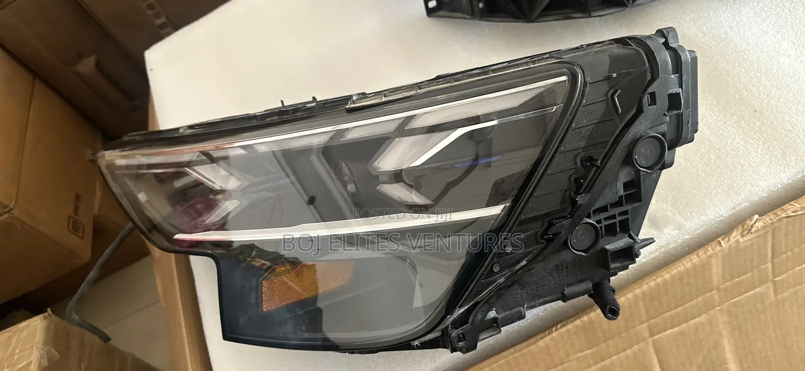 2024-2025 Audi Q8 Matrix Headlights