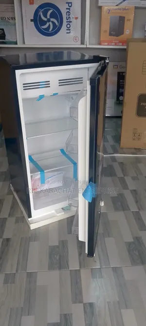 Single Door Door Fridge With Lock and Key