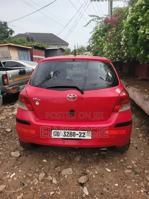 Toyota Vitz 2007 Red