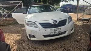 Toyota Camry LE 4dr Sedan (2.5L 4cyl 6AM) 2010 White