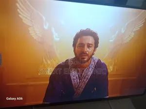Samsung 43” Smart Tv With Sleek Modern Design