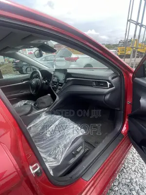 Toyota Camry XSE 2021 Red