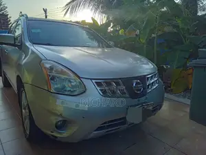 Nissan Rogue SV 2013 Silver
