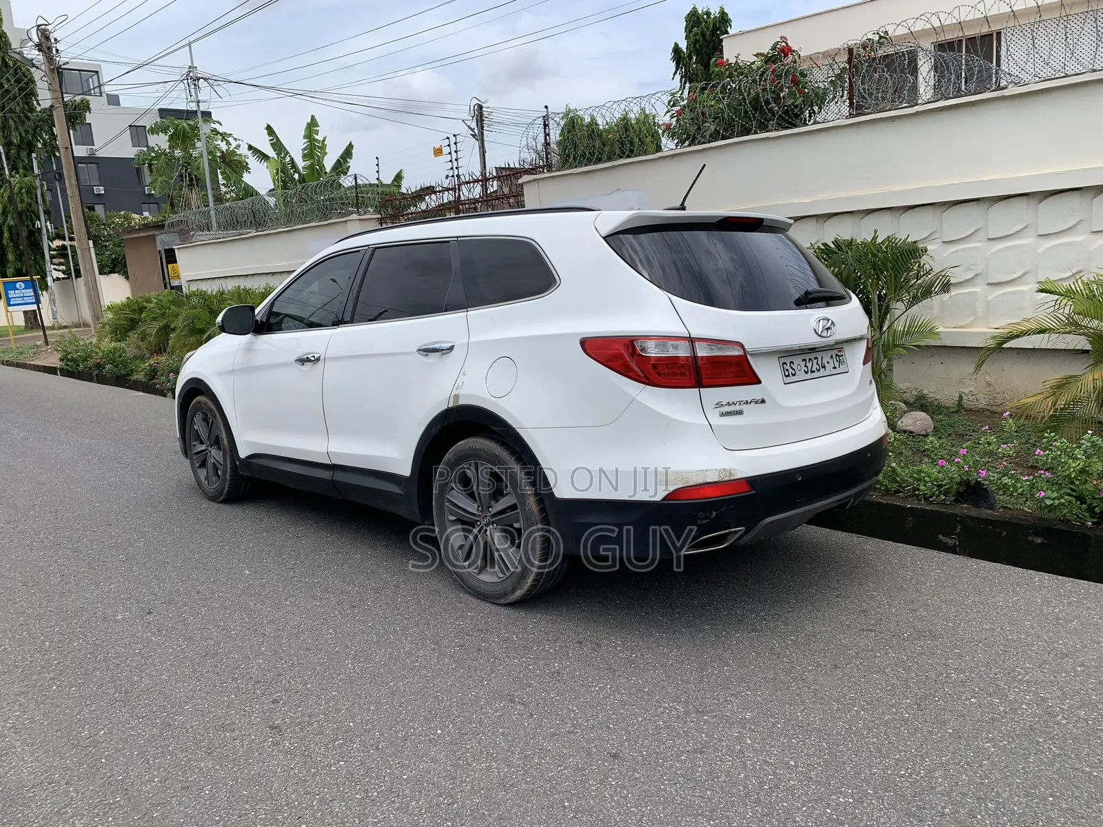 Hyundai Santa Fe 2013 White
