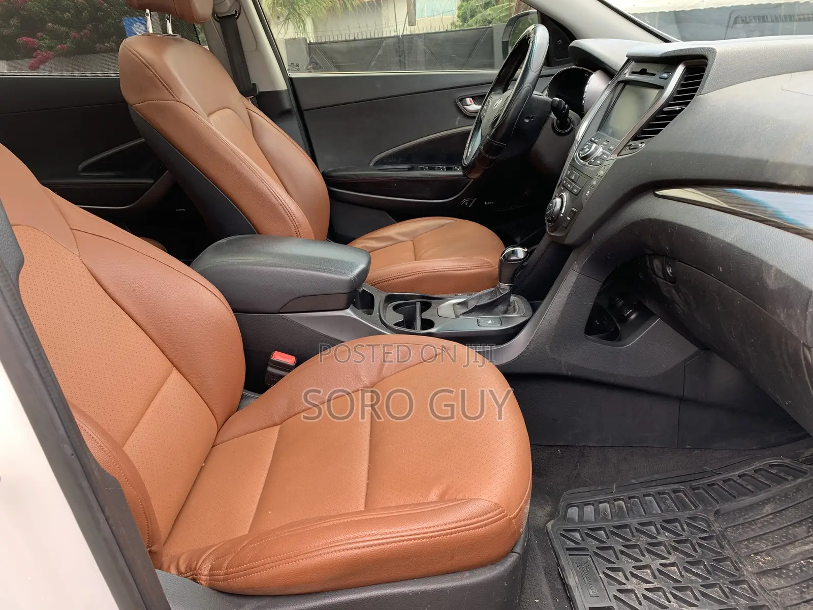 Hyundai Santa Fe 2013 White