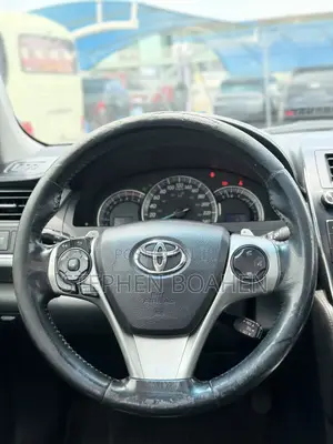 Toyota Camry 2014 Silver