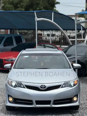 Toyota Camry 2014 Silver