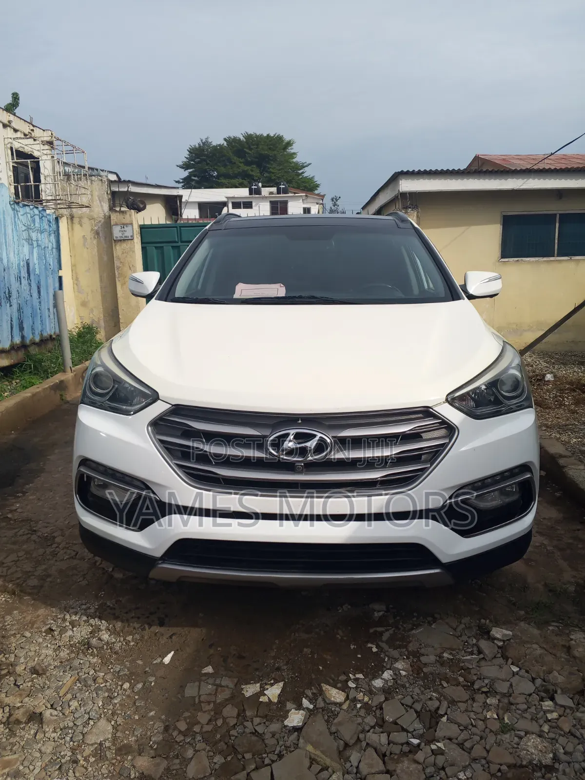Hyundai Santa Fe 2016 White