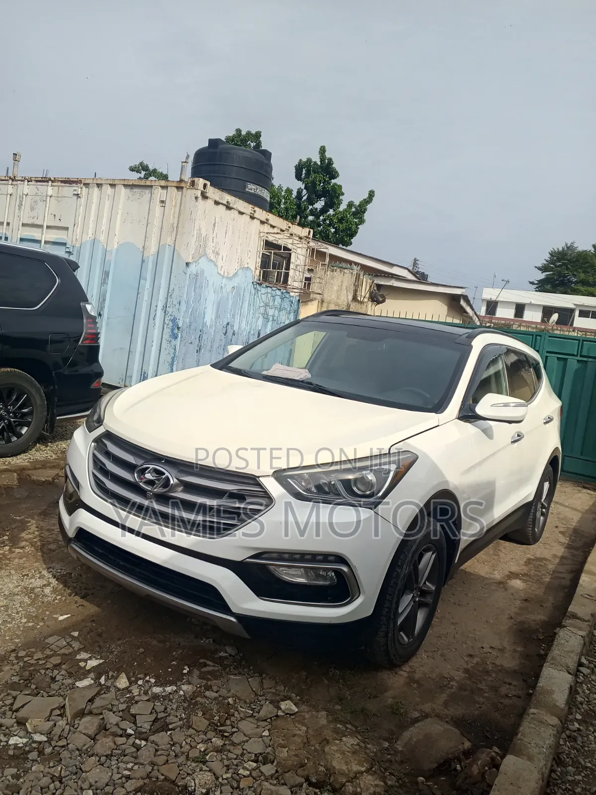 Hyundai Santa Fe 2016 White