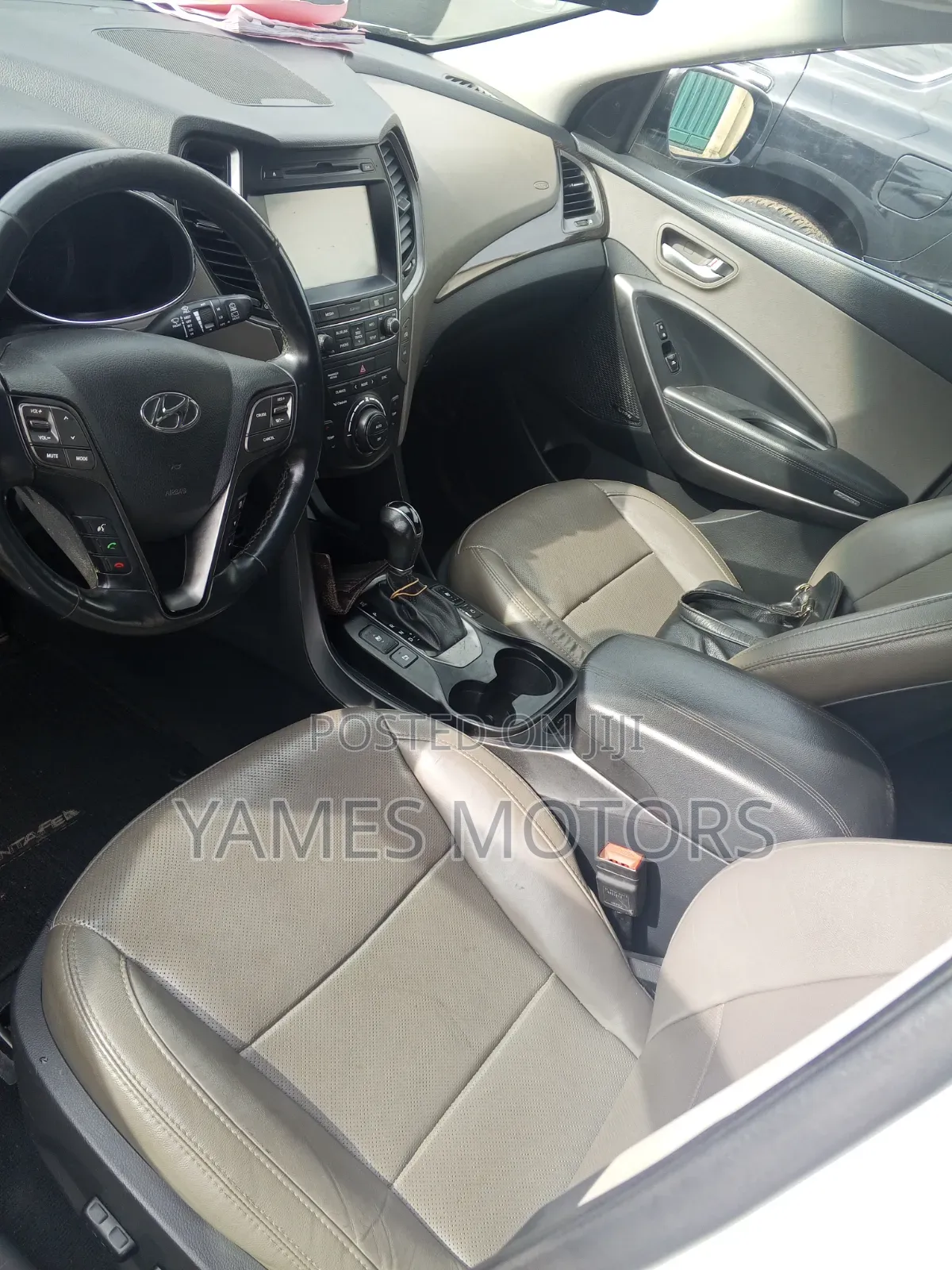 Hyundai Santa Fe 2016 White