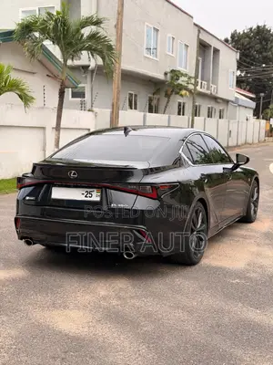 Lexus IS 2022 Black