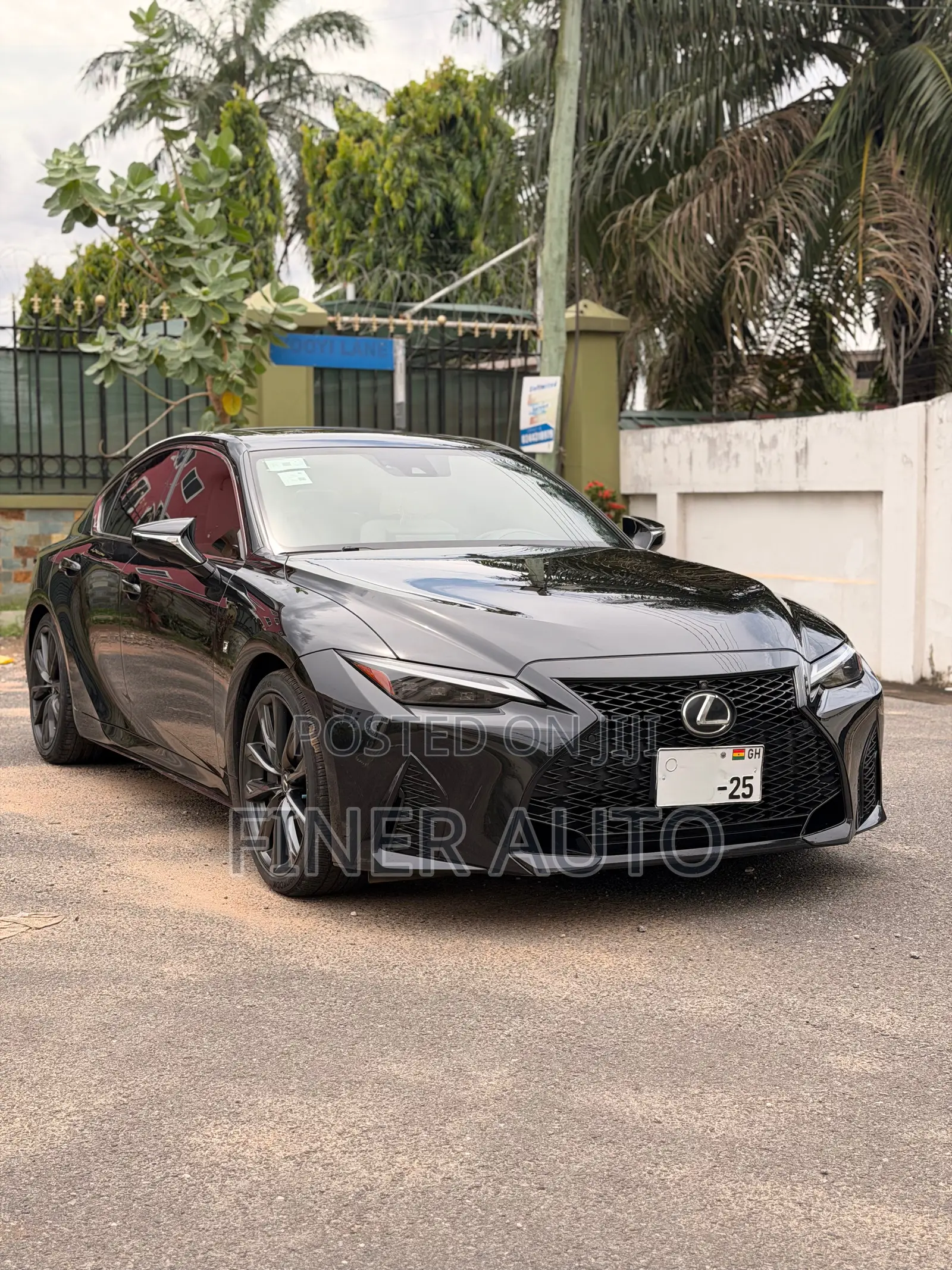 Lexus IS 2022 Black