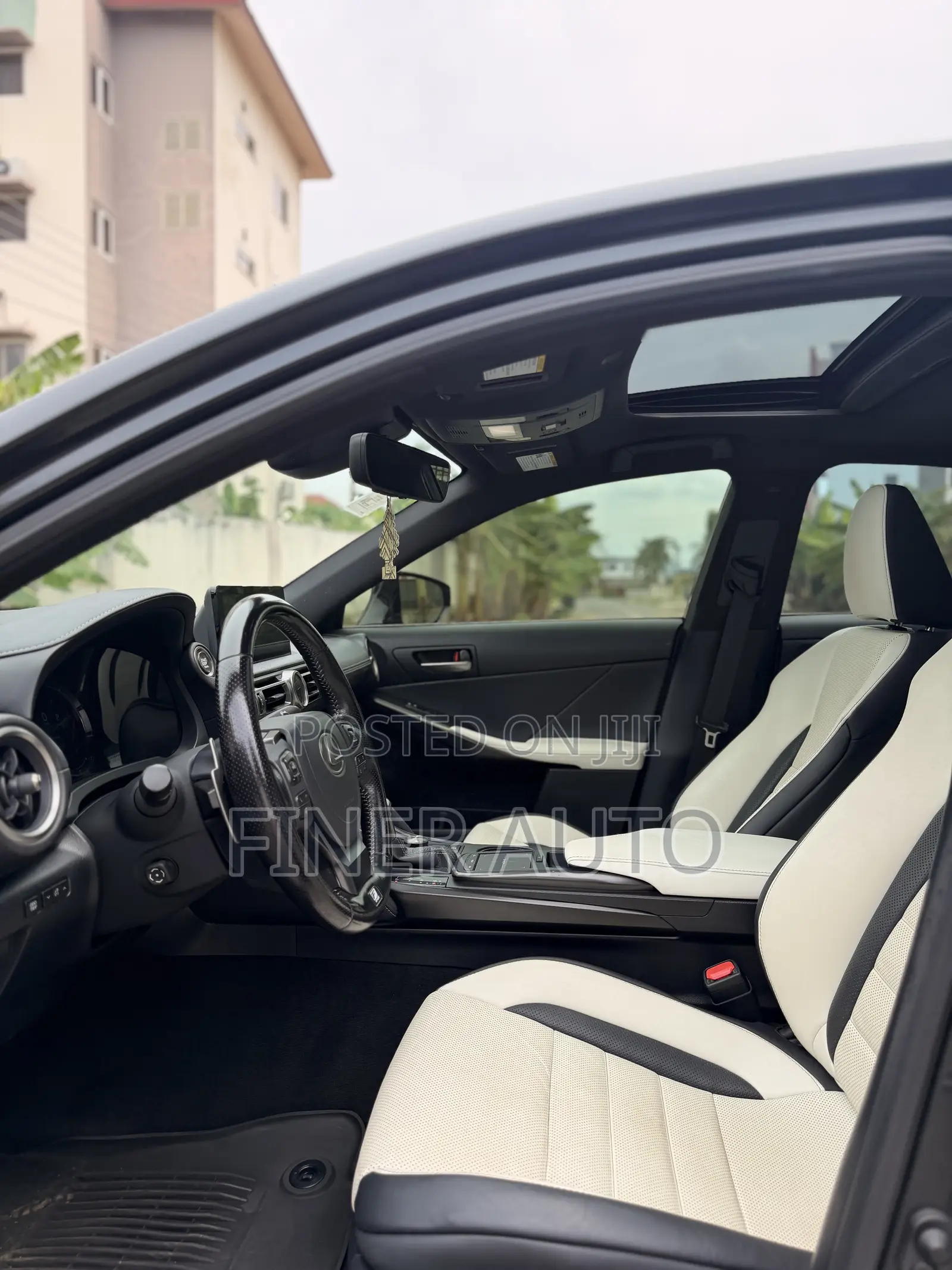 Lexus IS 2022 Black