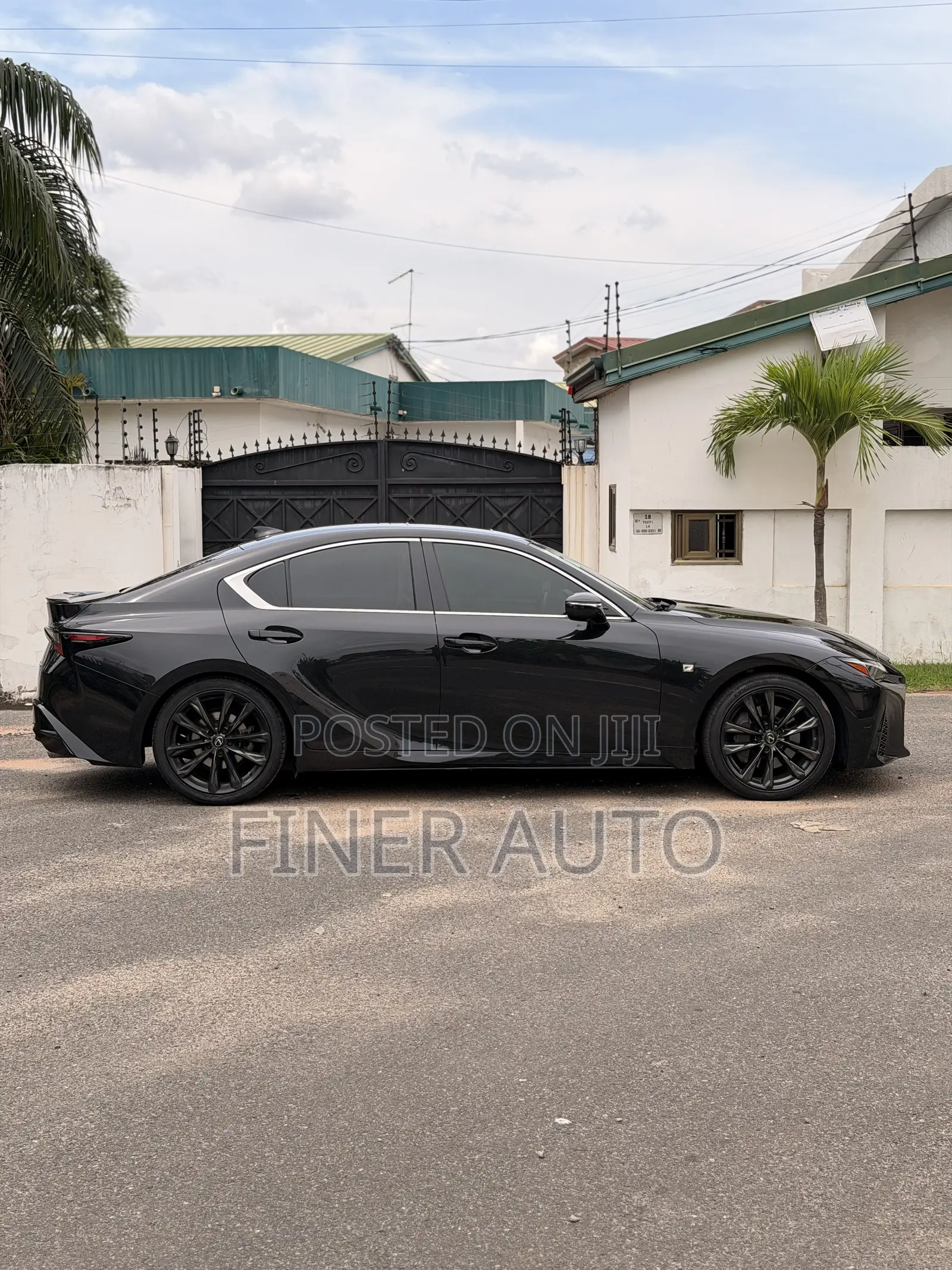 Lexus IS 2022 Black