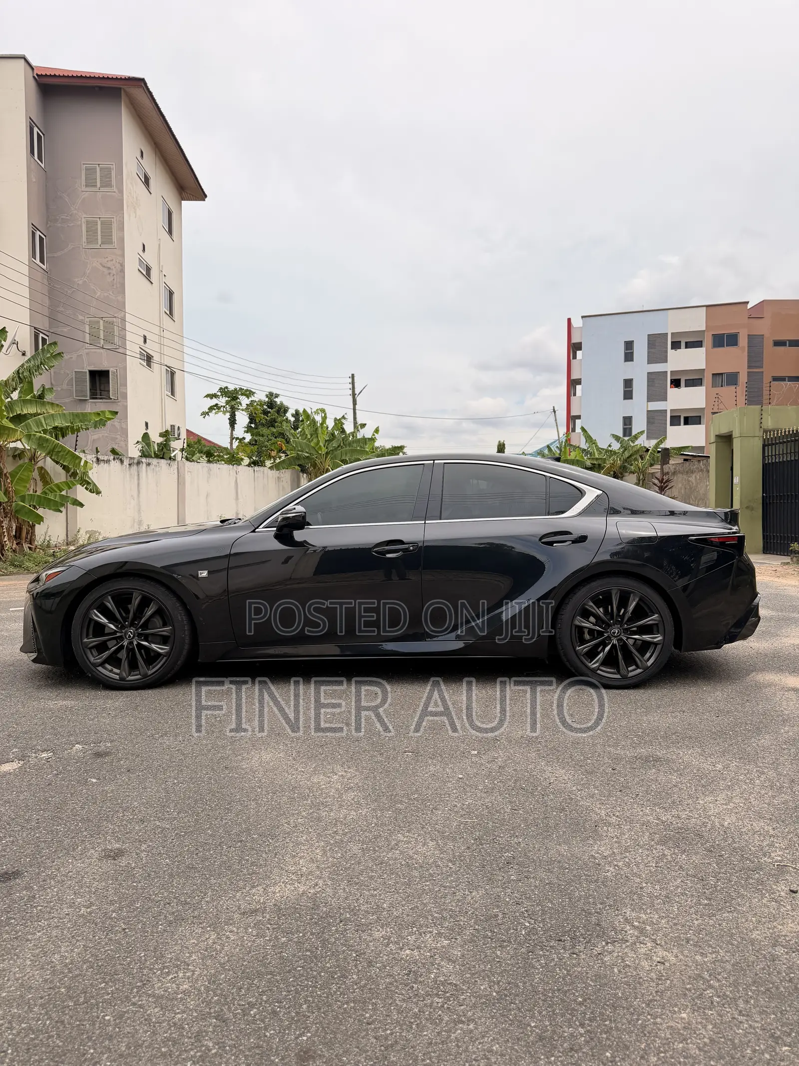 Lexus IS 2022 Black