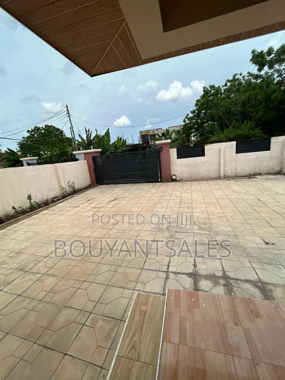 2bdrm House in Ablorh Adjei for sale
