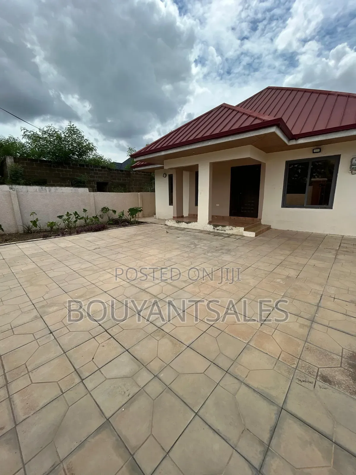 2bdrm House in Ablorh Adjei for sale