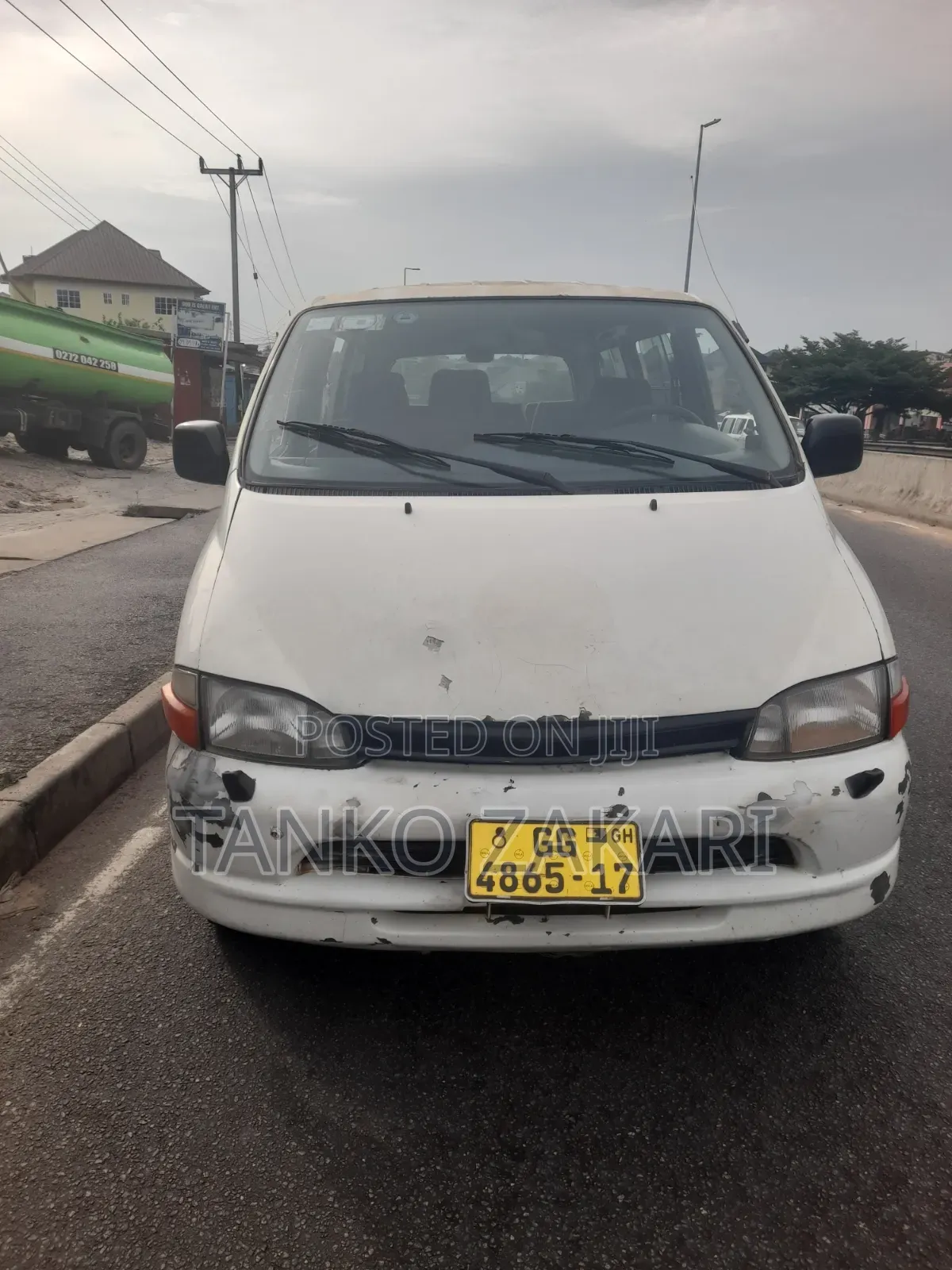 Toyota HiAce 1987 White