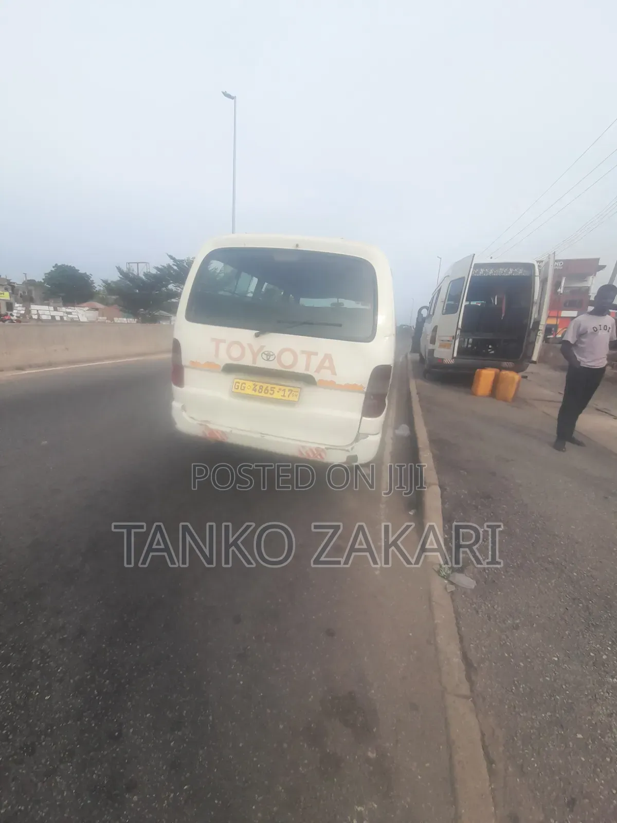 Toyota HiAce 1987 White