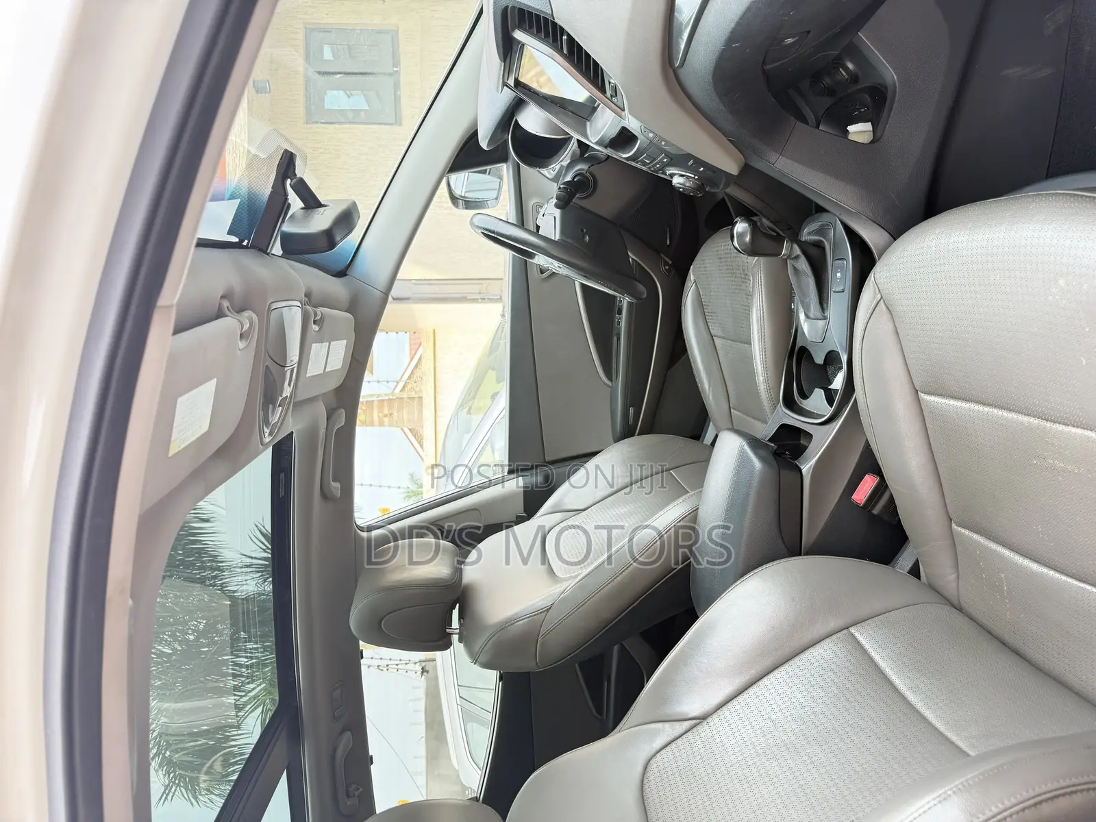 Hyundai Santa Fe 2015 White