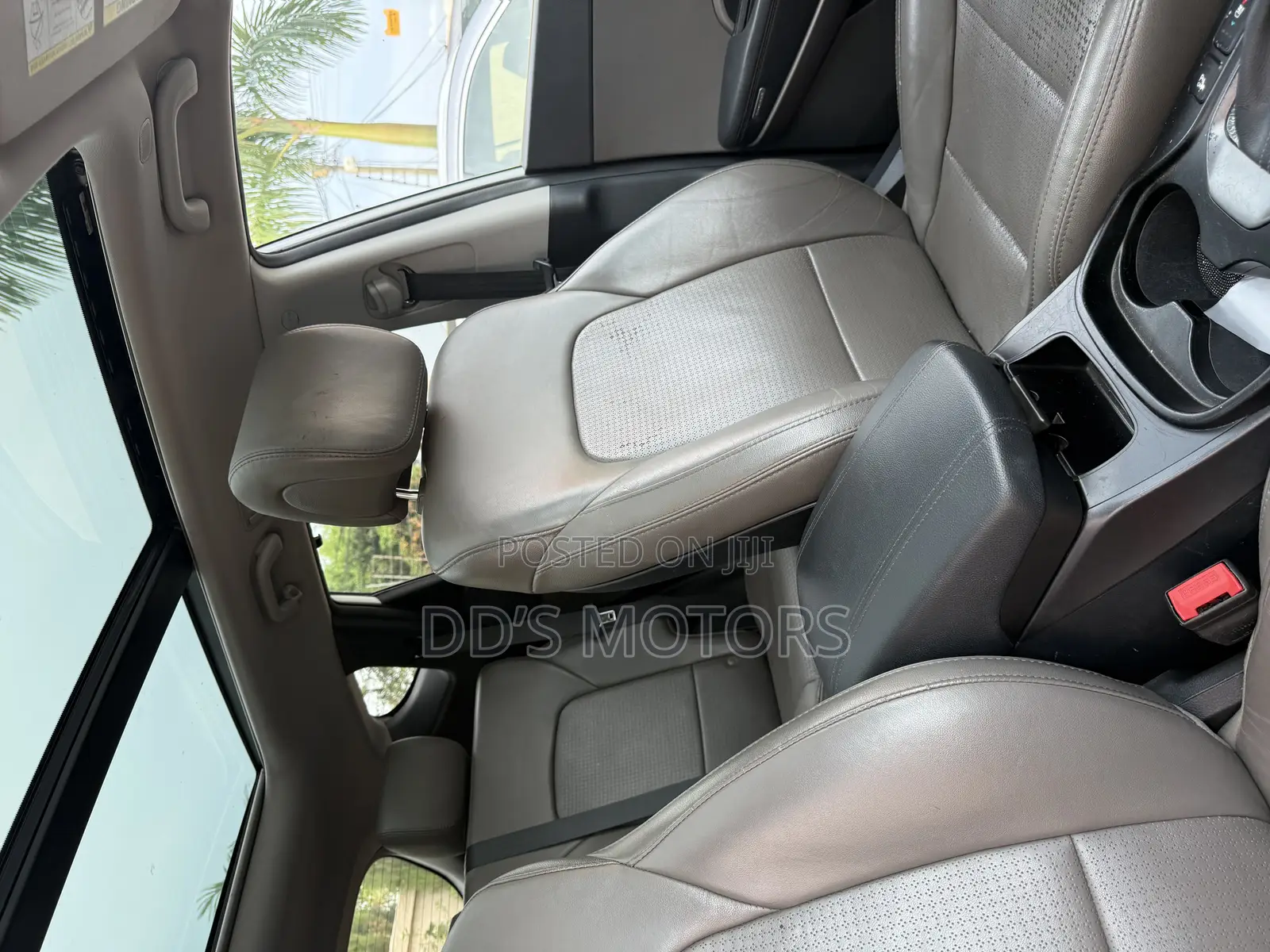 Hyundai Santa Fe 2015 White
