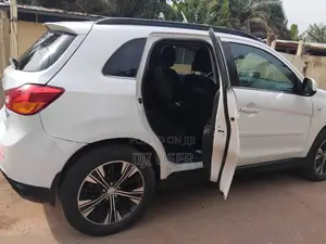 Mitsubishi Outlander Sport SE 2015 White