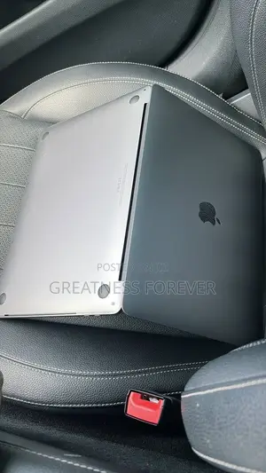 Laptop Apple MacBook Pro 2020 16GB Intel Core i5 SSD 512GB