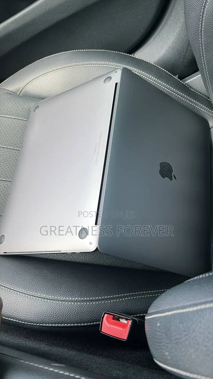 Laptop Apple MacBook Pro 2020 16GB Intel Core i5 SSD 512GB