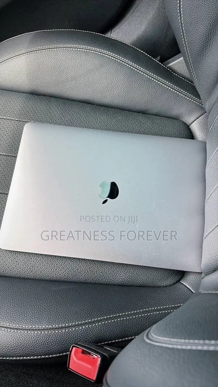 Laptop Apple MacBook Pro 2020 16GB Intel Core i5 SSD 512GB