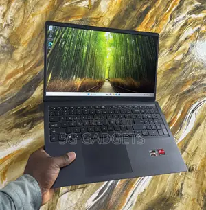 Laptop Dell Vostro 15 3549 8GB AMD Ryzen 5 SSD 256GB