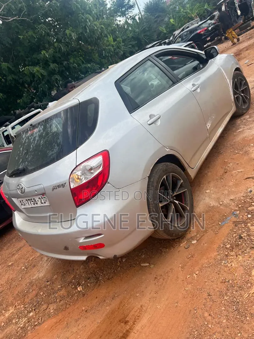 Toyota Matrix 2010 Silver