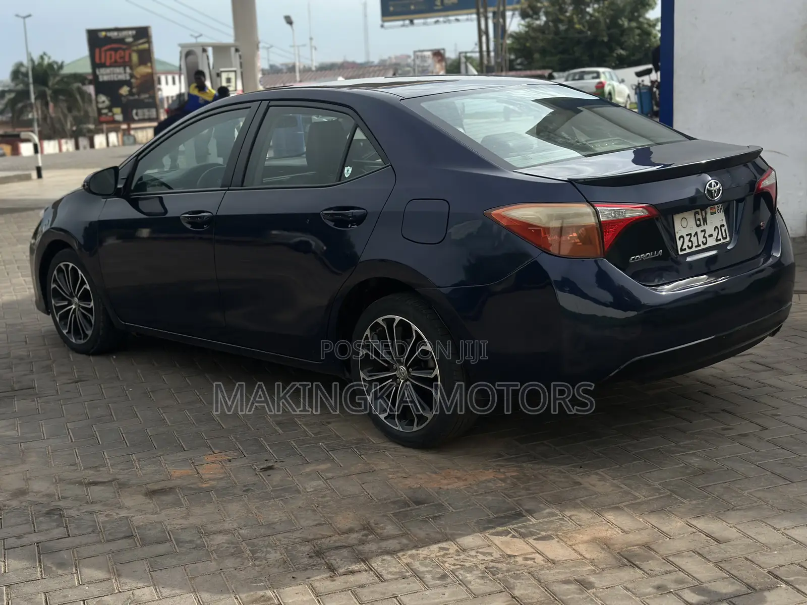 Toyota Corolla SE Special Edition 4dr Sedan (1.8L 4cyl CVT) 2017 Blue