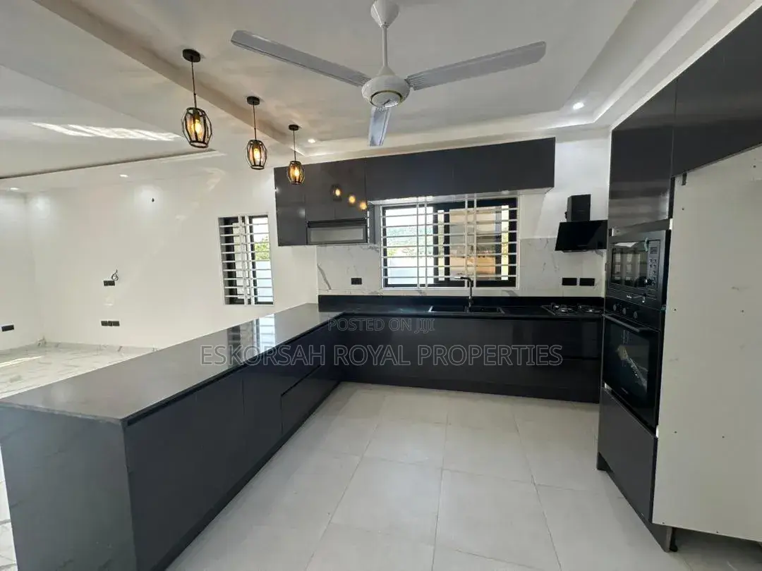 3bdrm House in Amasaman Sarpeiman for sale