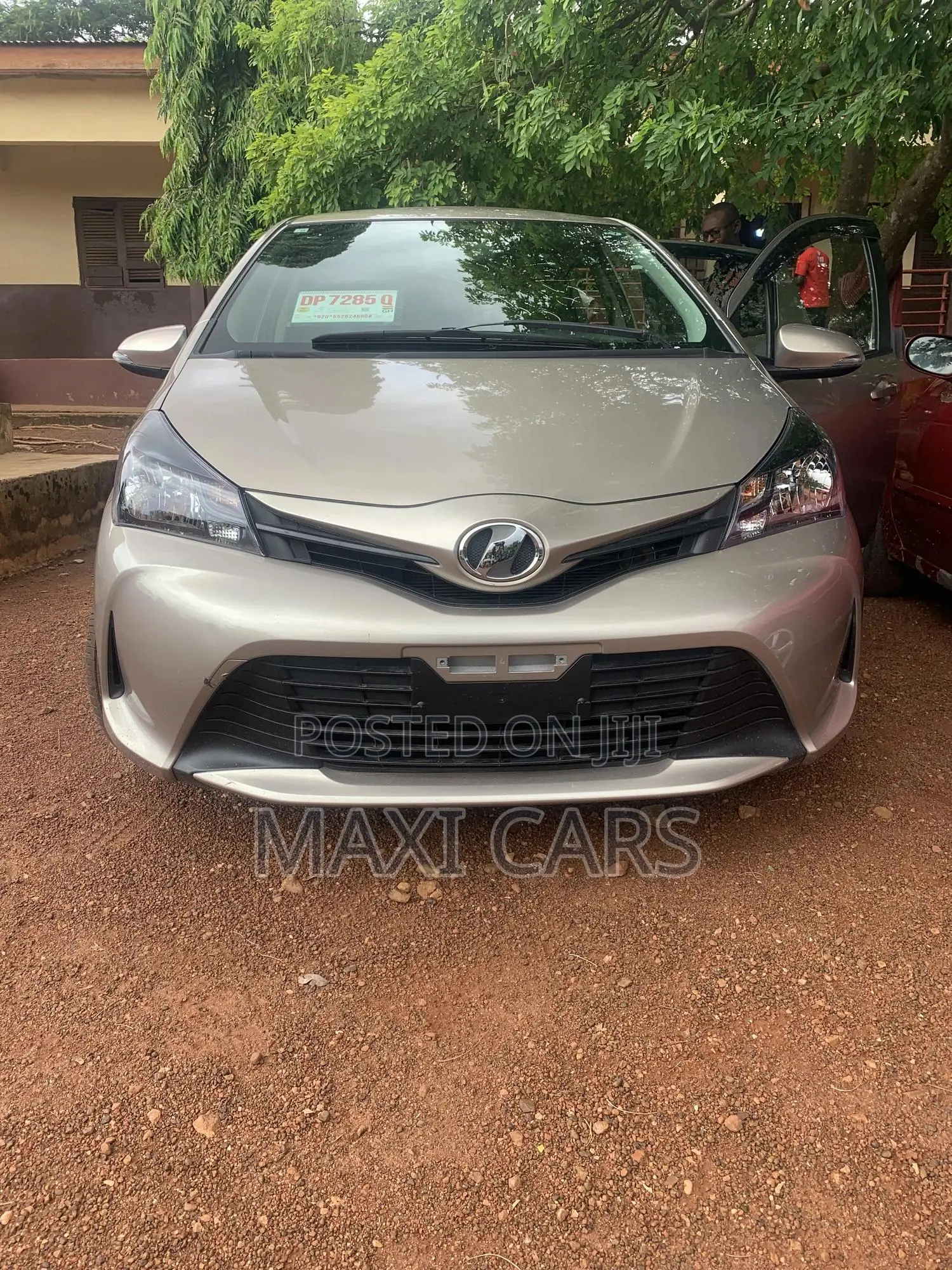 Toyota Vitz 2014 Gold