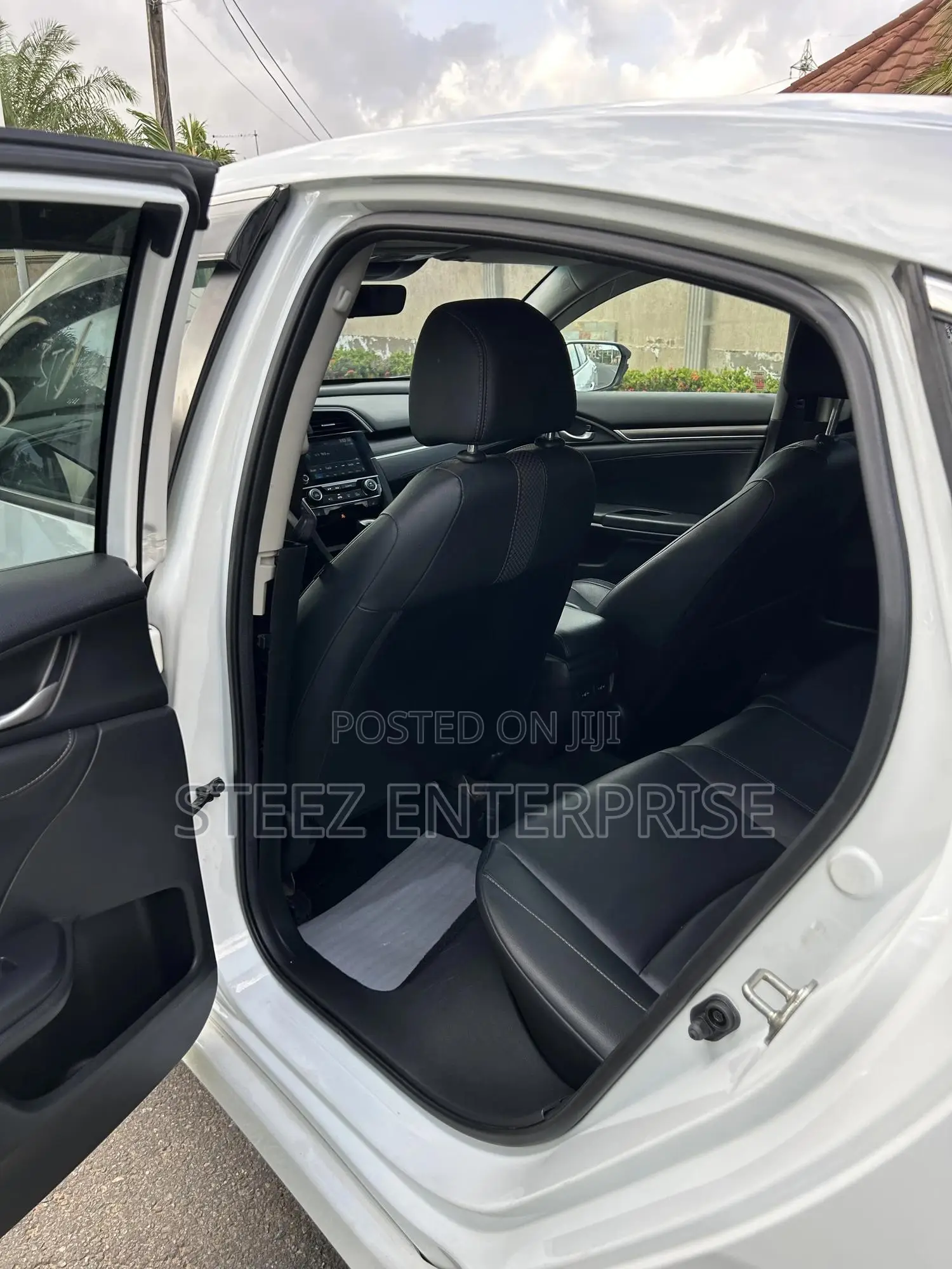 Honda Civic Touring Sedan 2020 White