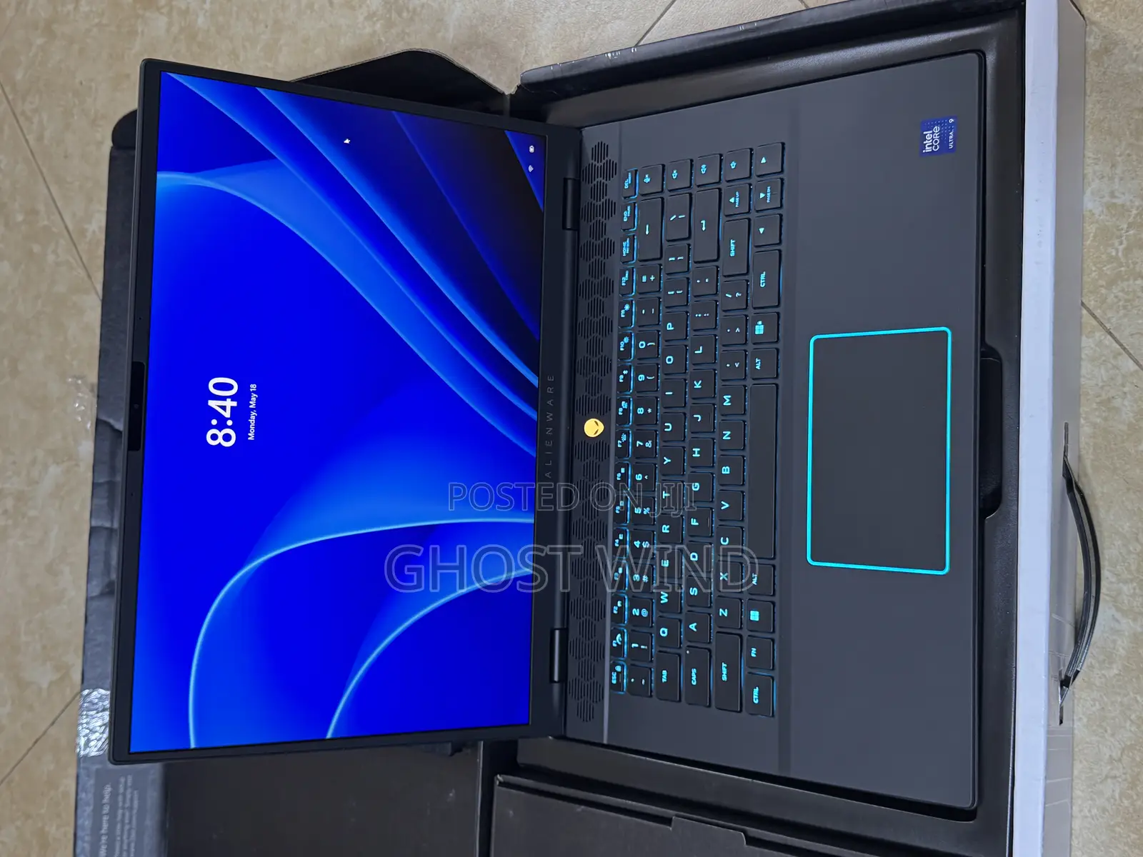 New Laptop Alienware M16 R2 32GB Intel Core Ultra 9 SSD 1T