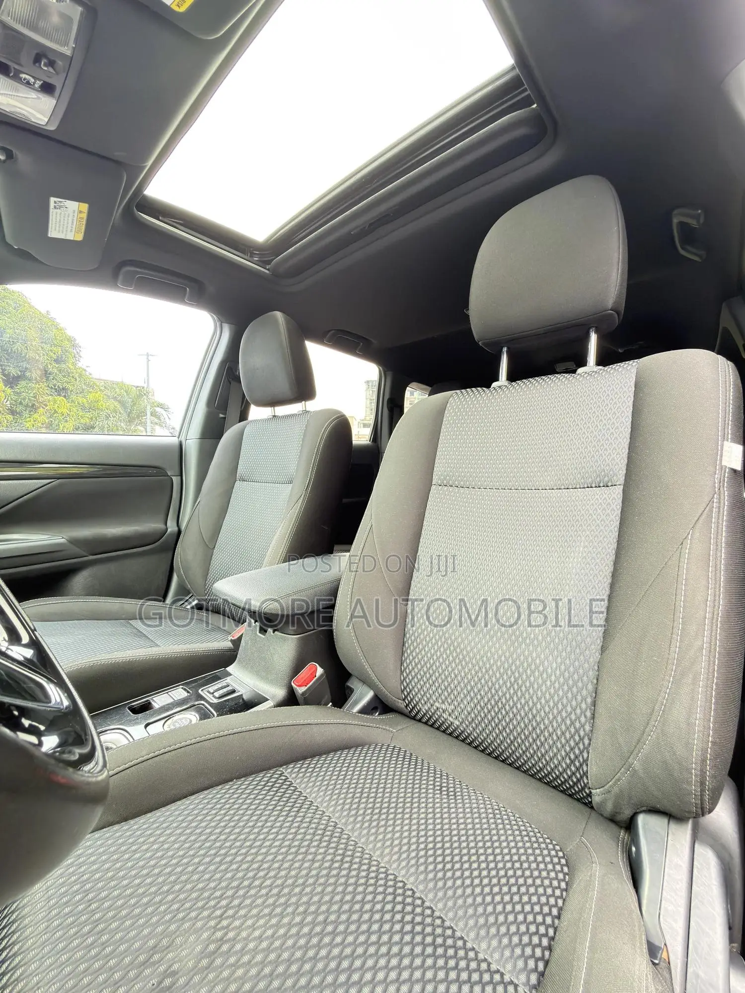 Mitsubishi Outlander SE FWD 2018 Gray