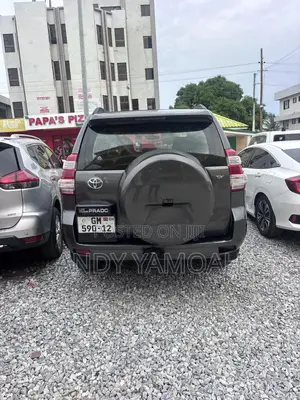 Toyota Land Cruiser Prado 2012 Gray
