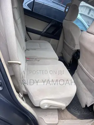 Toyota Land Cruiser Prado 2012 Gray