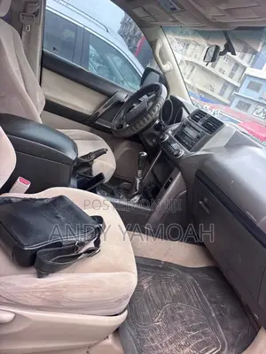 Toyota Land Cruiser Prado 2012 Gray