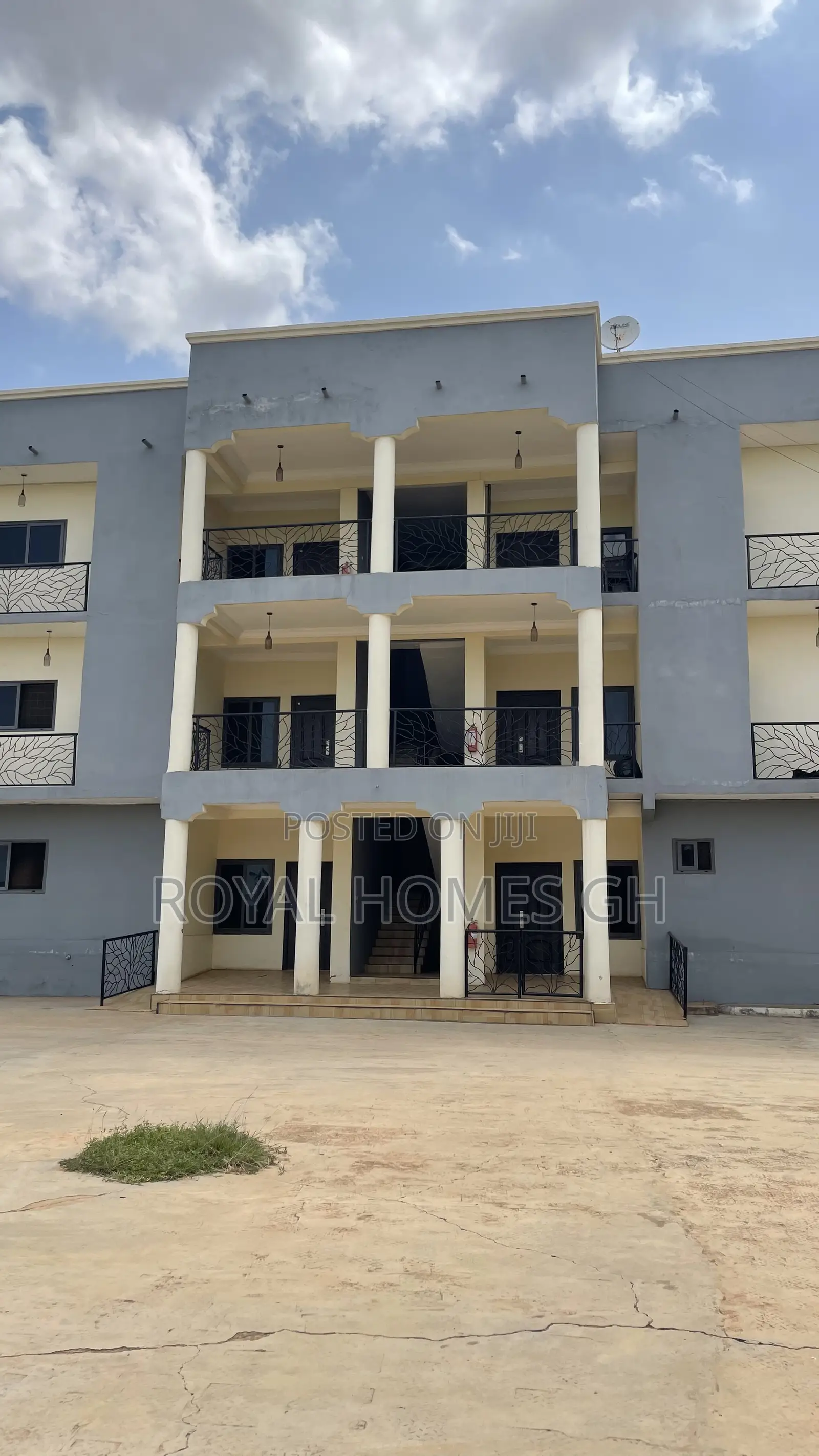 2bdrm Apartment in Royal Homes Gh, New Legon for rent