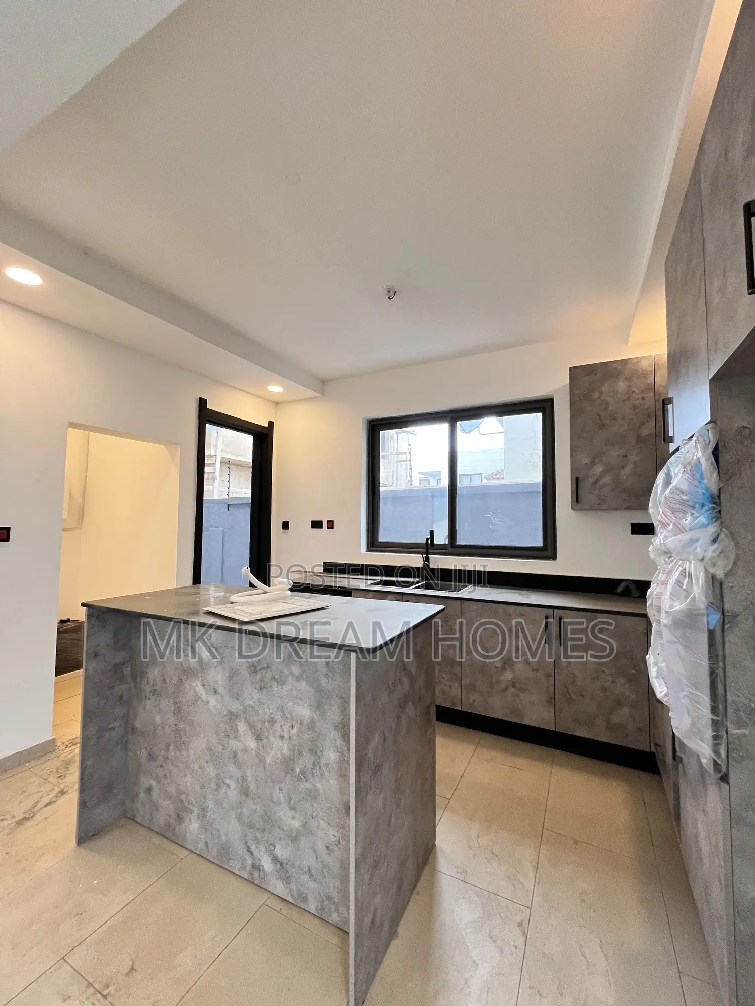 3bdrm House in East Legon for rent