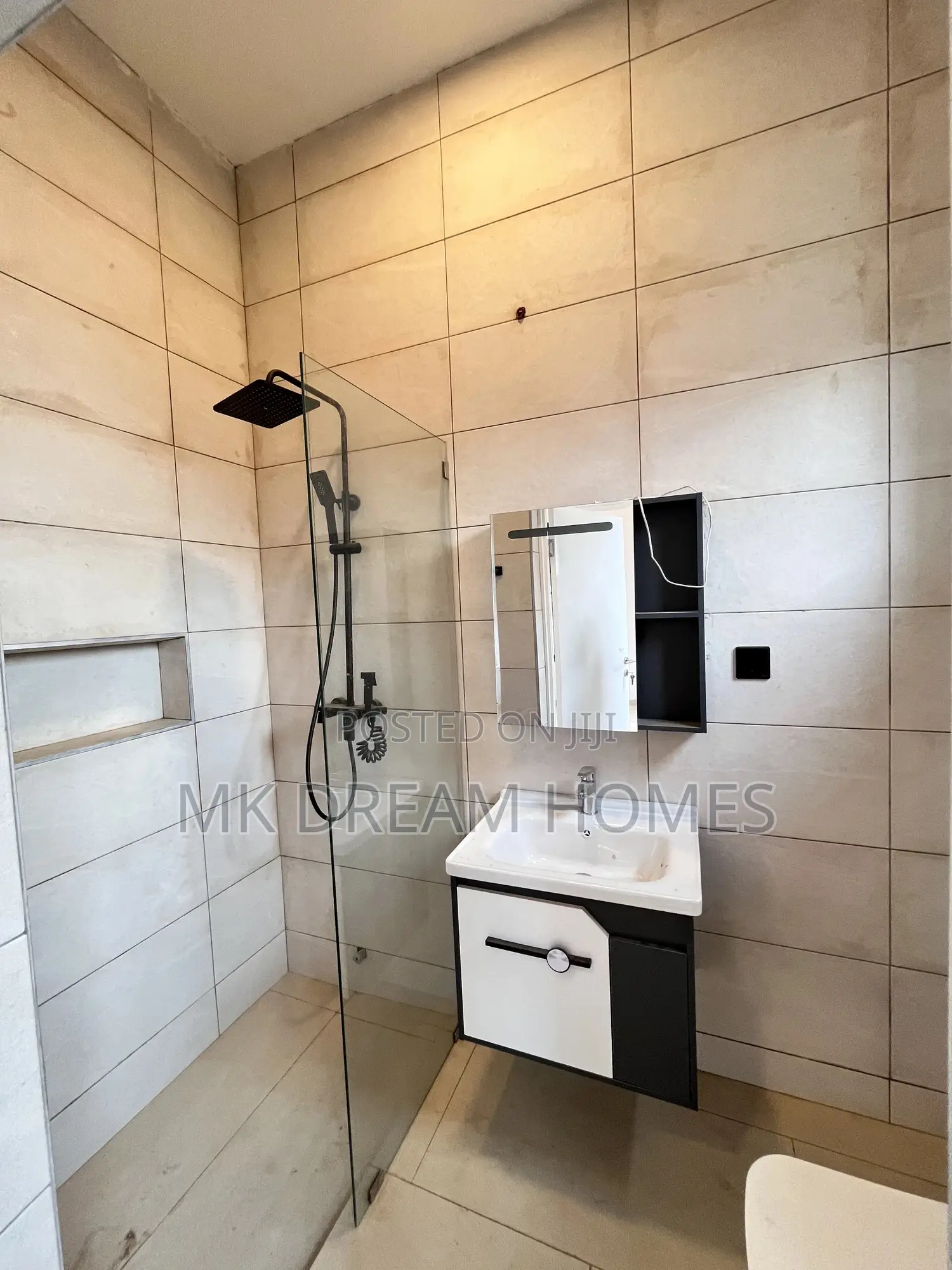 3bdrm House in East Legon for rent