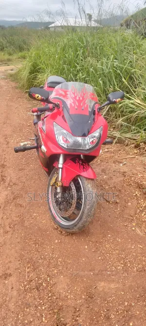 Honda CBR 2002 Red