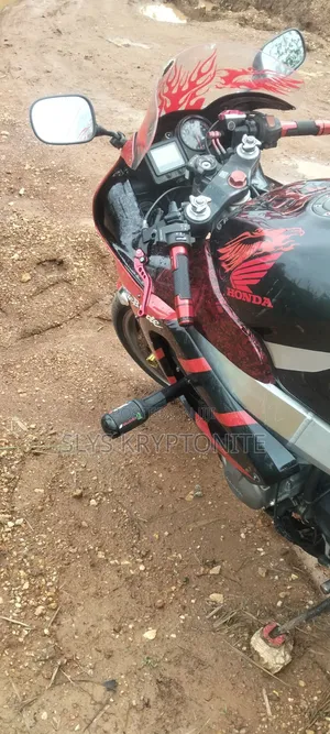 Honda CBR 2002 Red