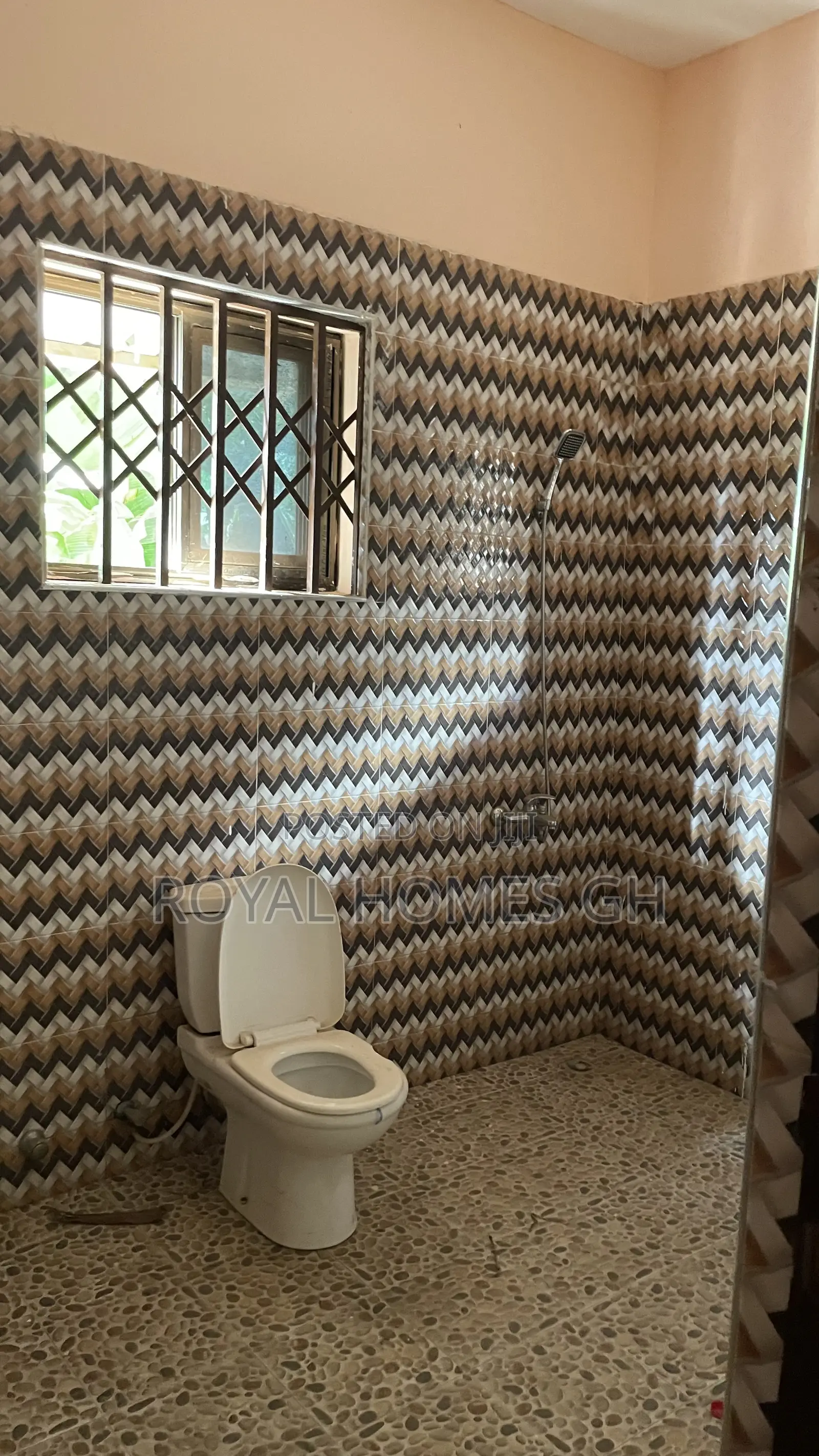 2bdrm Apartment in Royal Homes Gh, Adenta for rent
