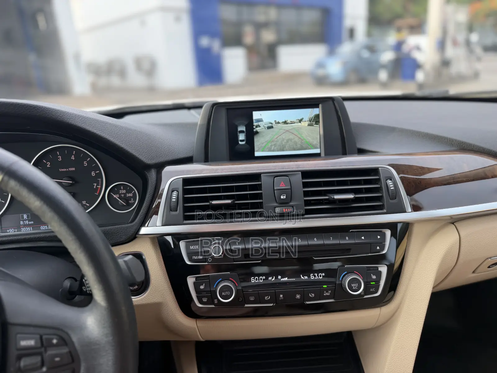 BMW 320i Sedan RWD 2019 White