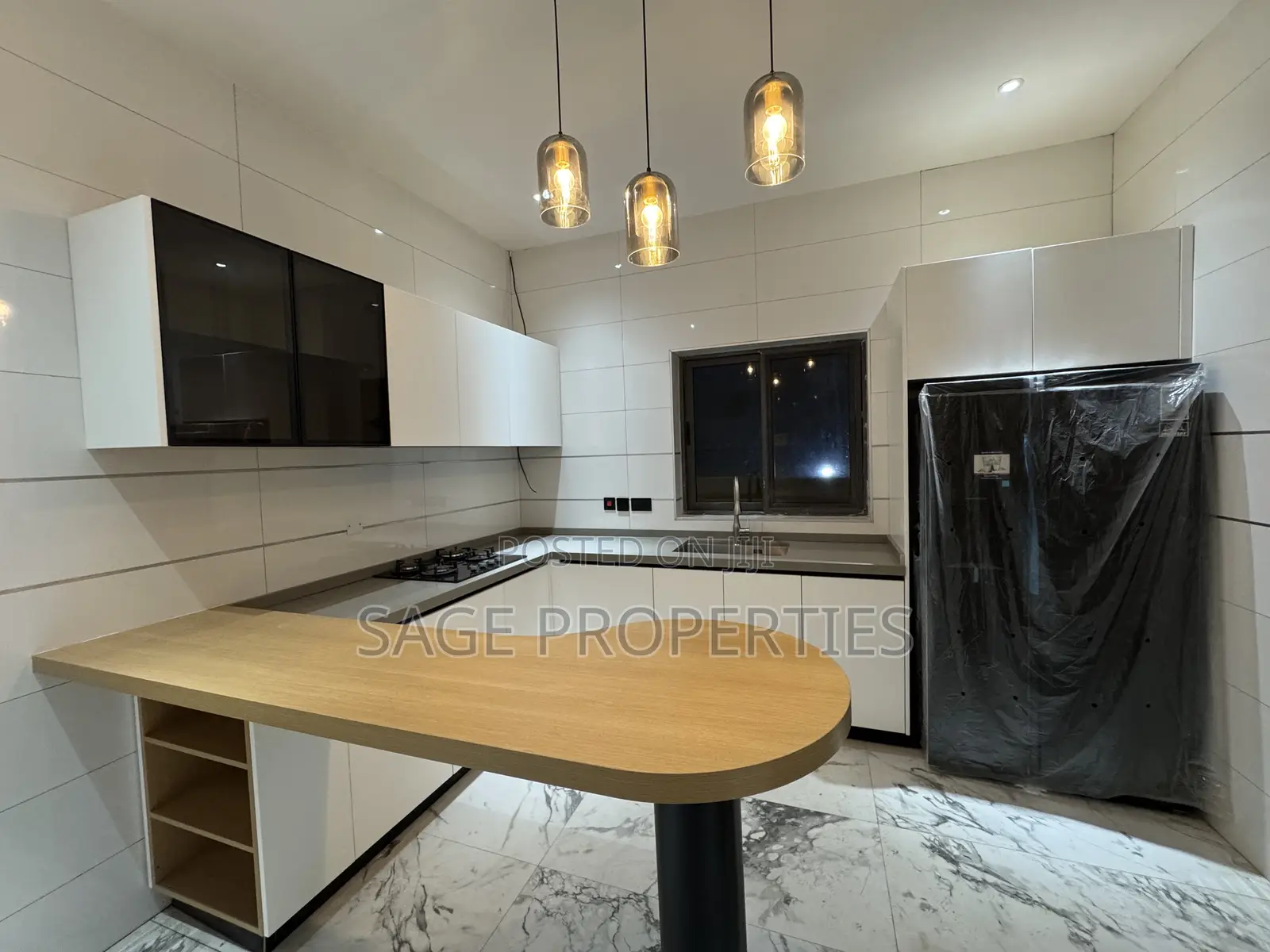 6bdrm House in A&C Mall Area for rent
