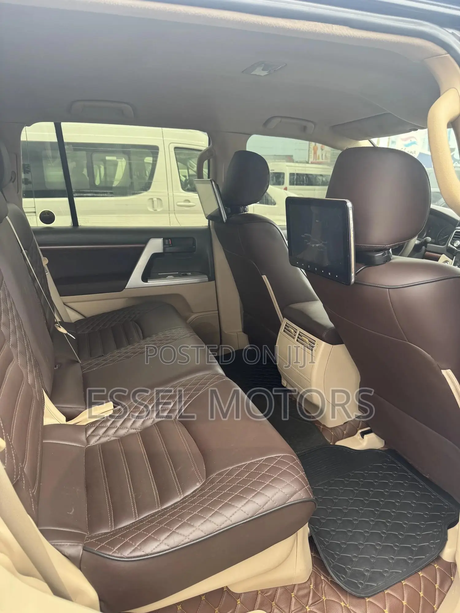 Toyota Land Cruiser 4.6 V8 GX-R 2012 Black