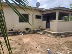 4bdrm House in Abuakwa Koforidua, Kumasi Metropolitan for sale